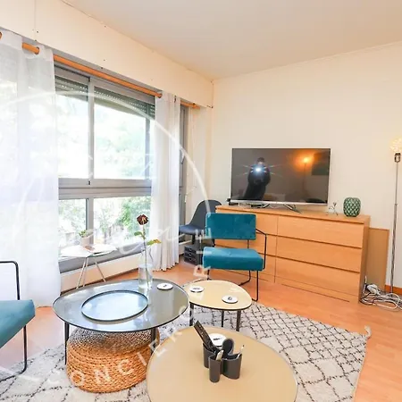 Comfortable & Bright Flat Canal St Martin For 4 Pp Διαμέρισμα Παρίσι