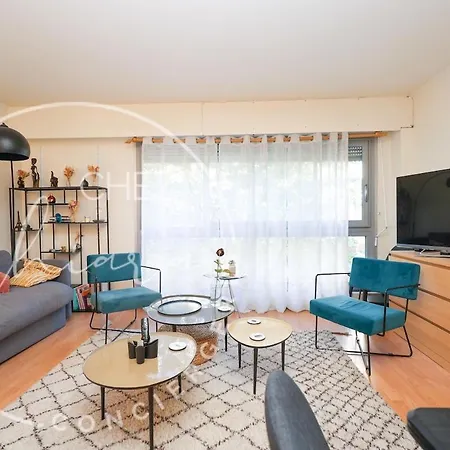 Διαμέρισμα Comfortable & Bright Flat Canal St Martin For 4 Pp